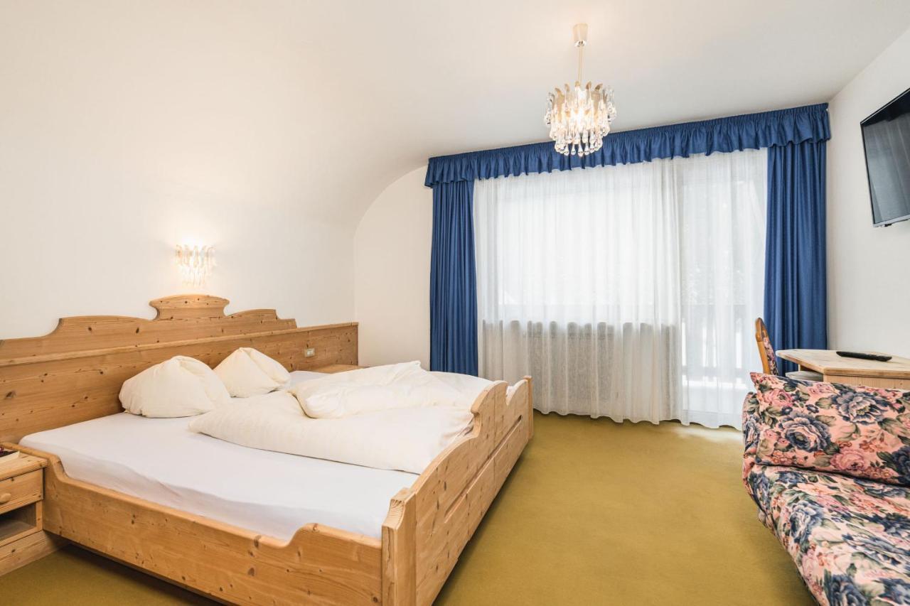 Hotel Wolf Selva di Val Gardena Exterior foto