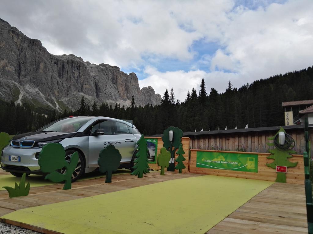 Hotel Wolf Selva di Val Gardena Exterior foto